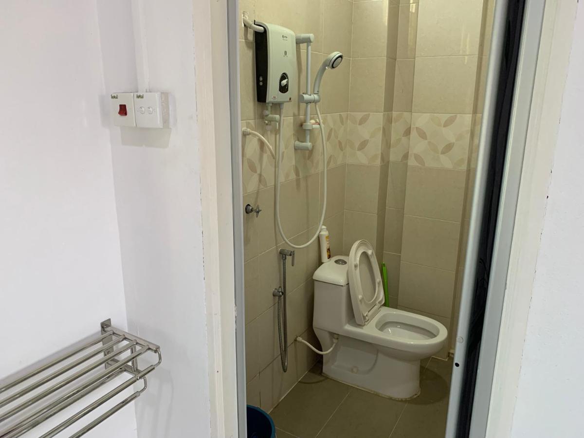 Wan Danisha Villa Inn Kota Bharu Exteriör bild