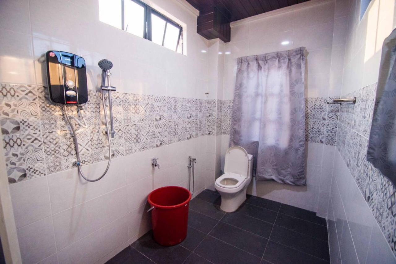 Wan Danisha Villa Inn Kota Bharu Exteriör bild